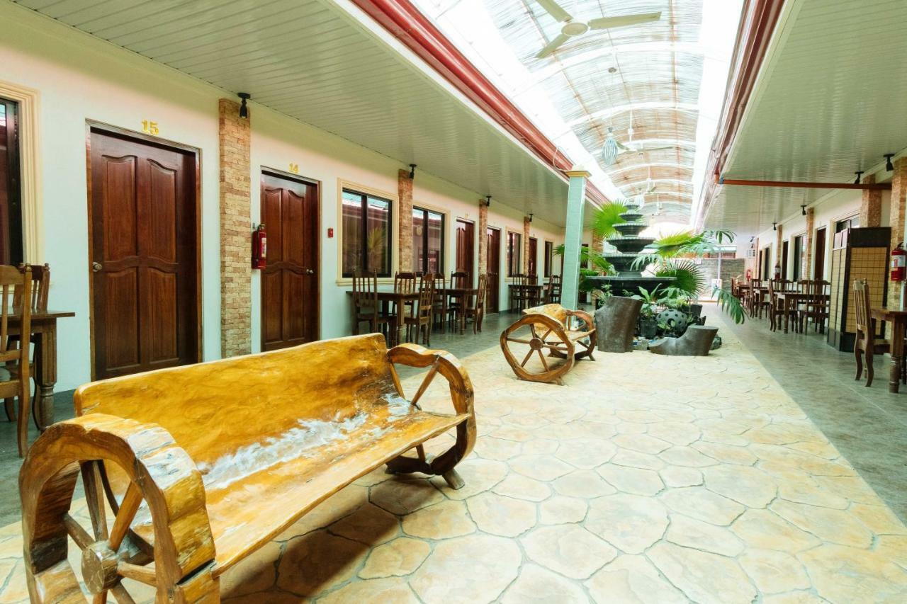 Reddoorz Premium Near Pristine Beach Puerto Princesa Exterior photo